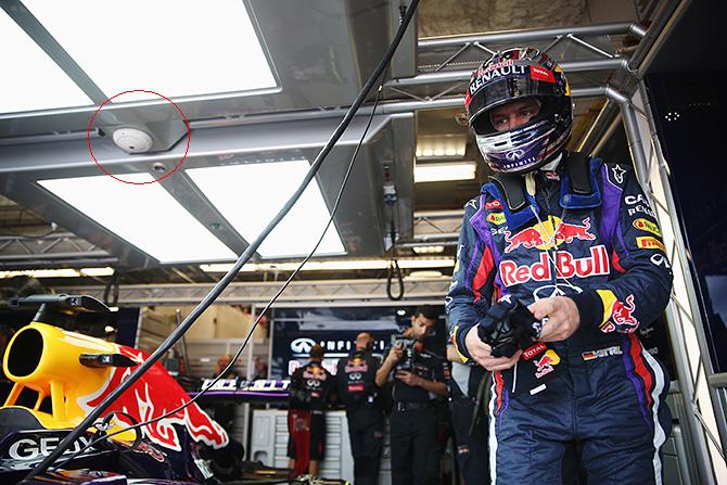 Mobotix Q24 в боксах команды Red Bull Racing