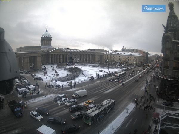 Веб-камера показывающая в режиме он-лайн Казанский собор и Невский проспект 